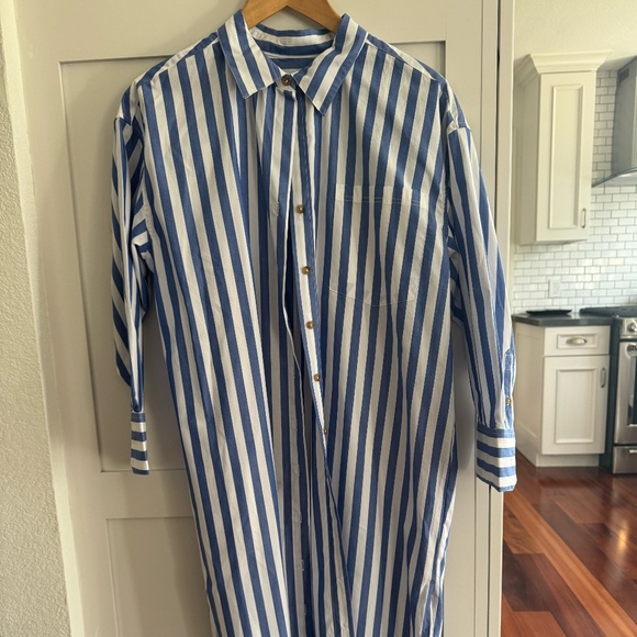 Banana Republic Dresses & Skirts - Banana Republic Shirt Dress - Size M petite